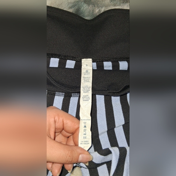 lululemon Wunder Under Crop Legging Sea Stripe Polar Haze Black Size 8 - Picture 8 of 9